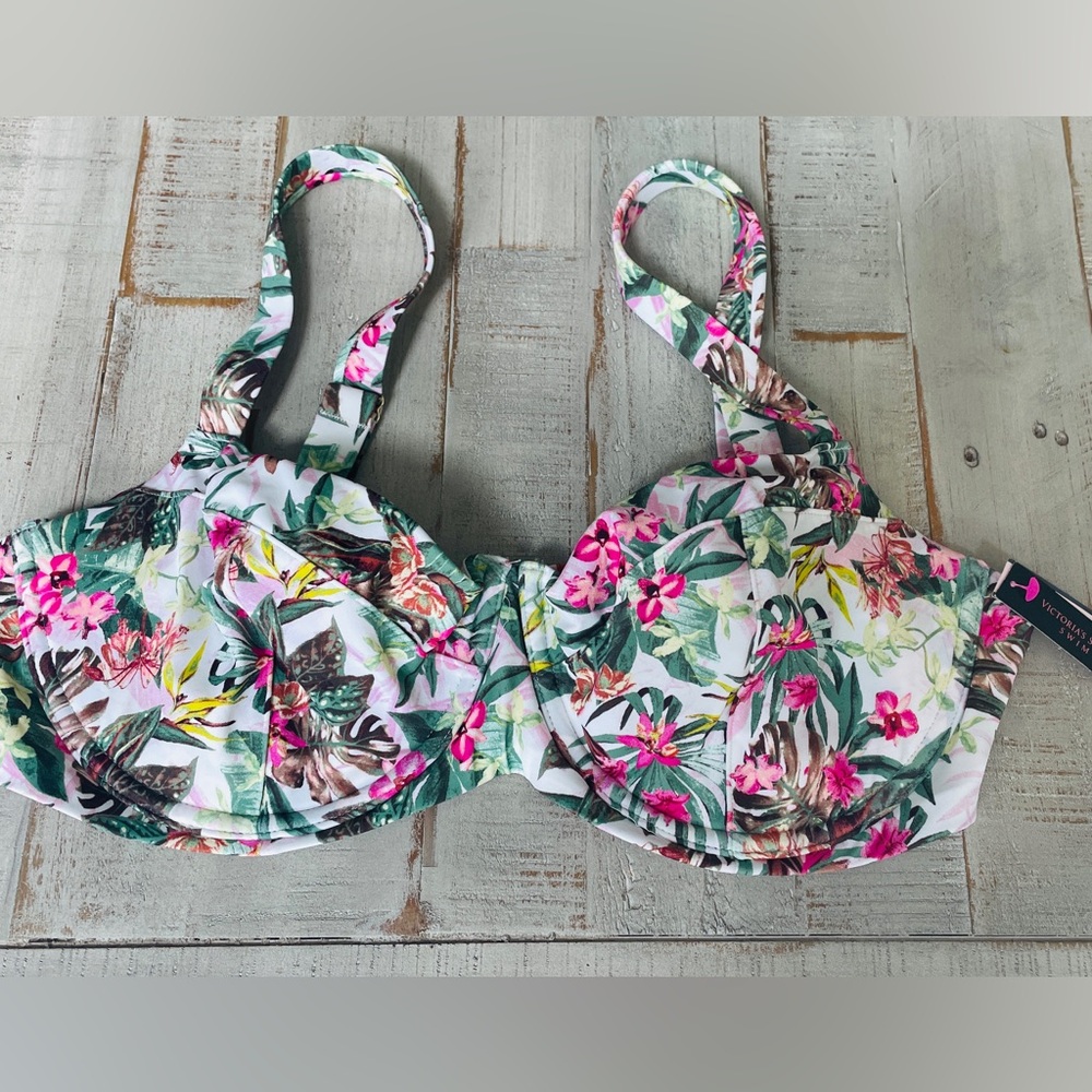 NWT Victoria Secret 38DD tropical print bikini top